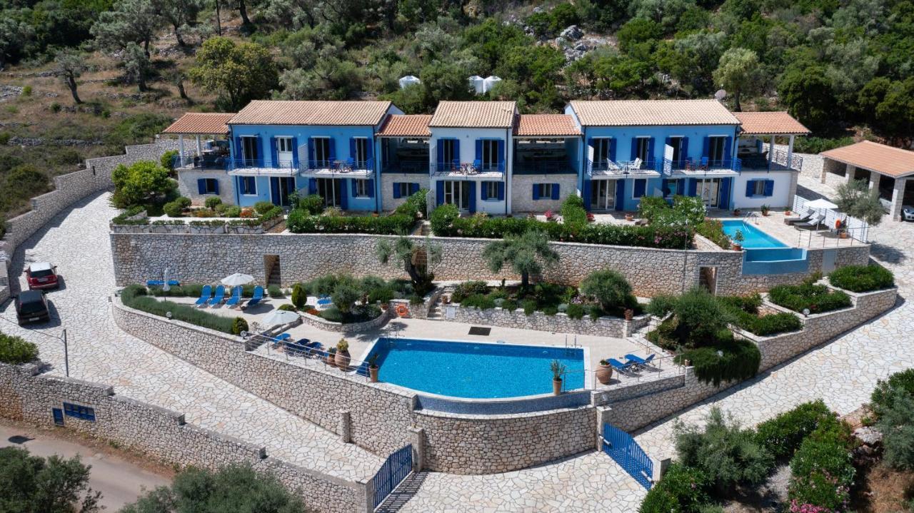 Amantea- Four With Big Pool And Infinity Pool * Sívota