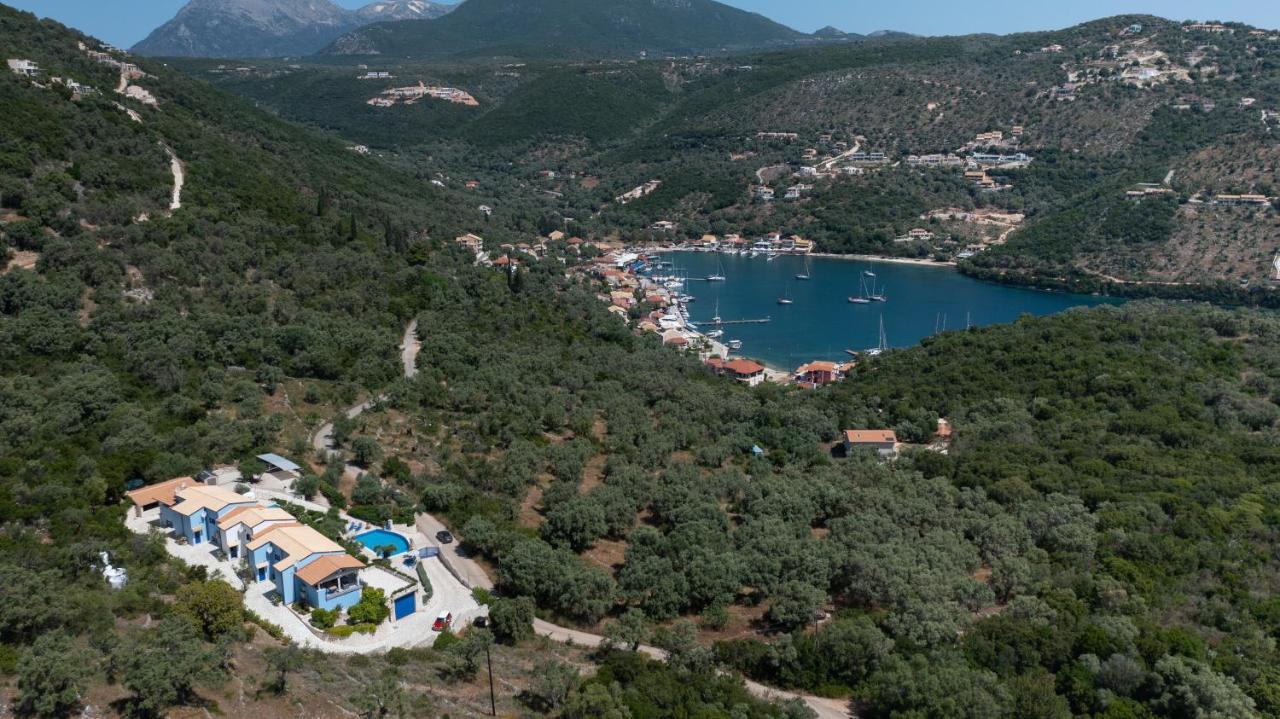 Amantea- Four With Big Pool And Infinity Pool Sívota