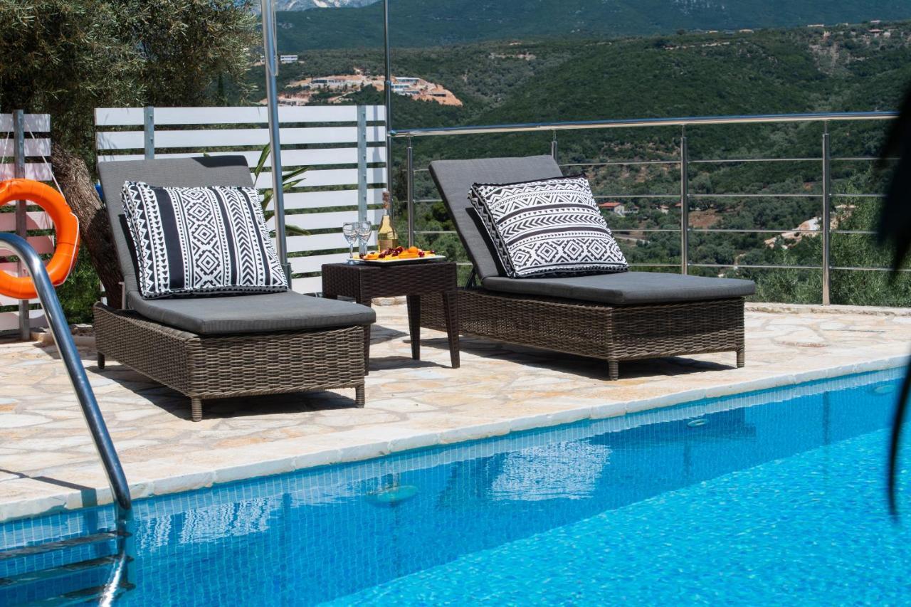 Villas Amantea- Four Villas With Big Pool And Infinity Pool Ferienhaus