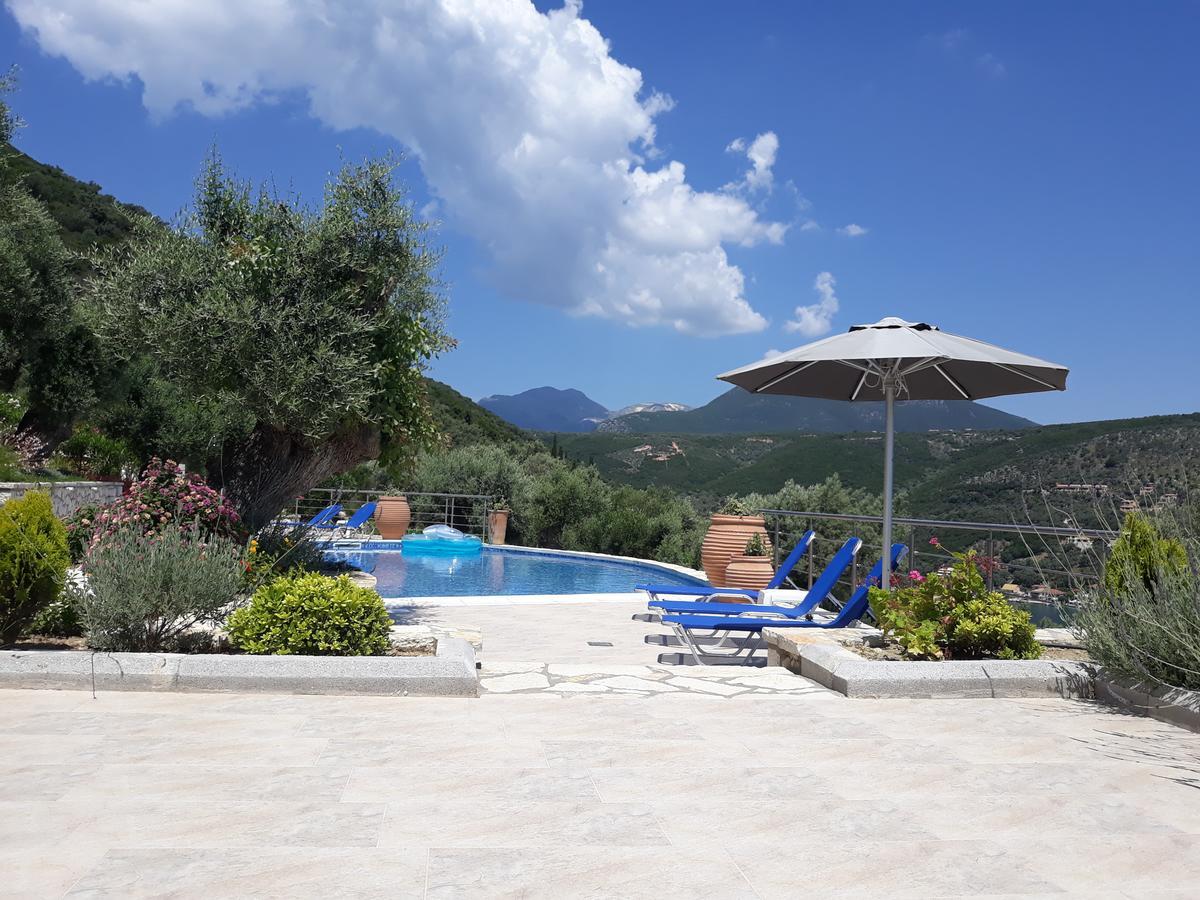 Amantea- Four With Big Pool And Infinity Pool * Sívota