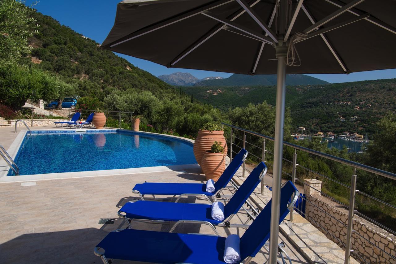 Villas Amantea- Four Villas With Big Pool And Infinity Pool Ferienhaus Syvota