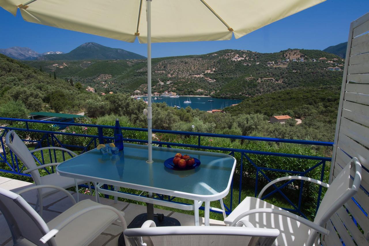 Villas Amantea- Four Villas With Big Pool And Infinity Pool Ferienhaus *