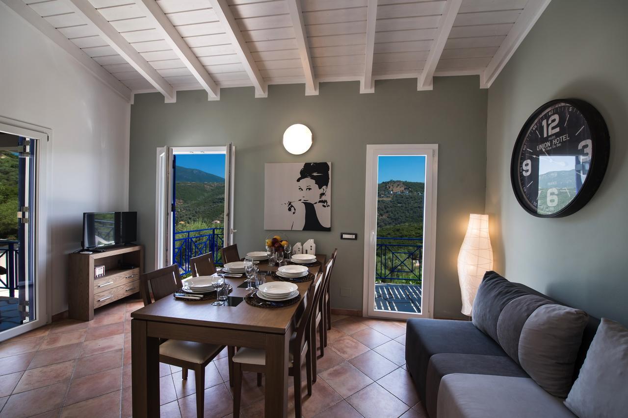 Villas Amantea- Four Villas With Big Pool And Infinity Pool Ferienhaus Syvota